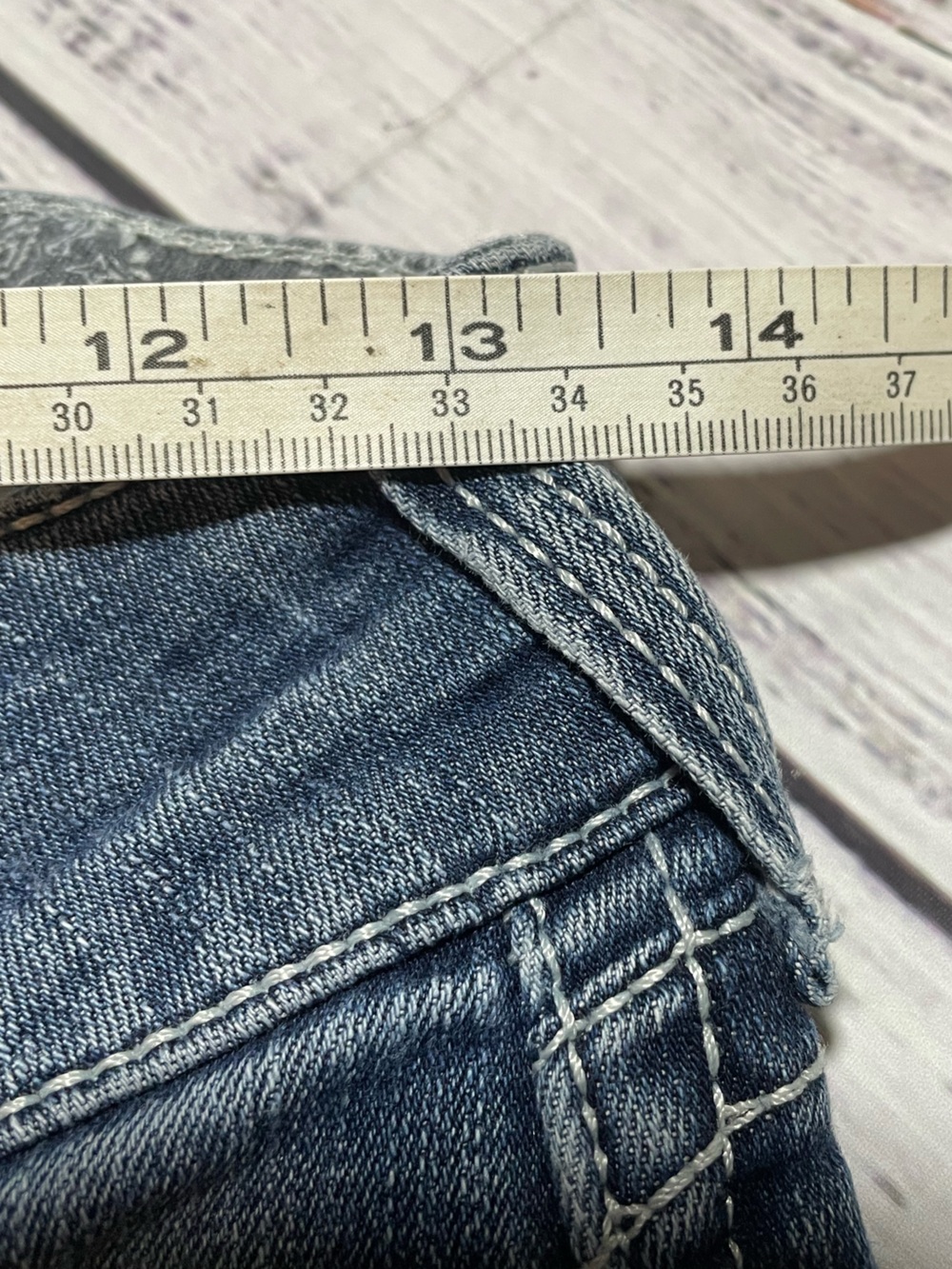 Ariat Real Denim mid-rise straight-leg women's jeans. Size 28R - Picture 7 of 14